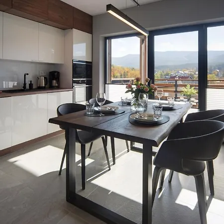 Invest Centrum Park 13 *