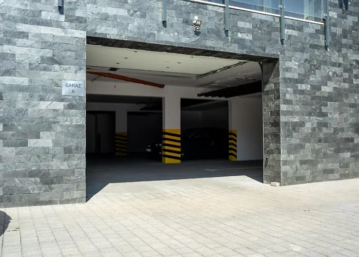 Invest Centrum Park 13 *